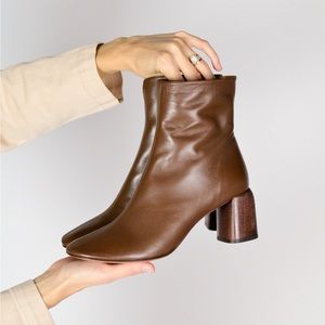 LOQ - Georgia Brown Leather Ankle Boots in Mousse